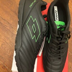 NEW - LOTTO Stadio Indoor/Turf Soccer Shoes - Men's size 13